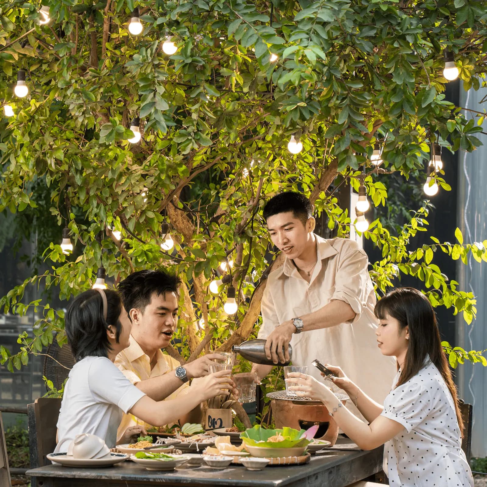Họp mặt gia đình / Bạn bè